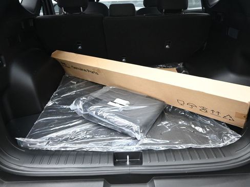 Used 2025 Hyundai Tucson SE image 25