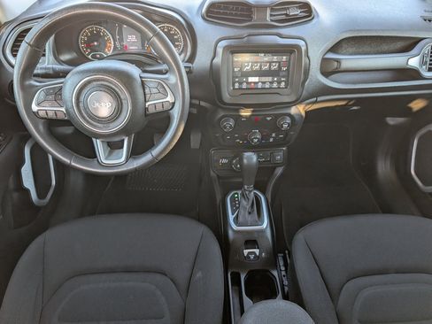 Used 2019 Jeep Renegade Latitude image 8