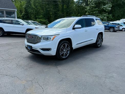 Used 2018 GMC Acadia Denali w/ Technology Package AWD/4WD image 3