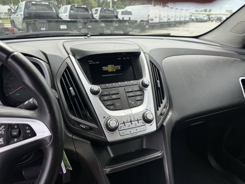 Used 2017 Chevrolet Equinox LT w/ Convenience Package FWD image 19