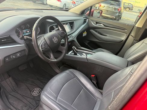 Used 2019 Buick Enclave Essence FWD image 5