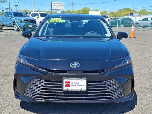 Used 2025 Toyota Camry LE FWD image 2