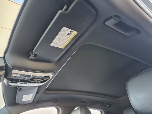 Used 2018 Porsche Macan image 23