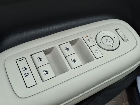 Certified 2025 Hyundai Santa Fe Calligraphy FWD image 11