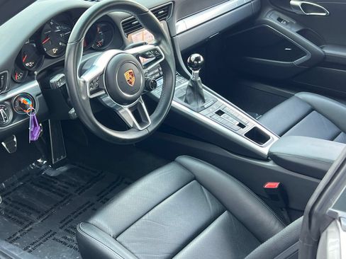 Used 2017 Porsche 911 Carrera RWD image 35