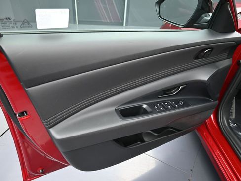 Certified 2025 Hyundai Elantra SEL image 13