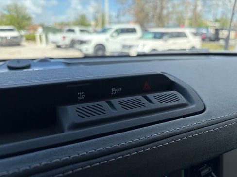 Used 2025 Ford Bronco Outer Banks image 20