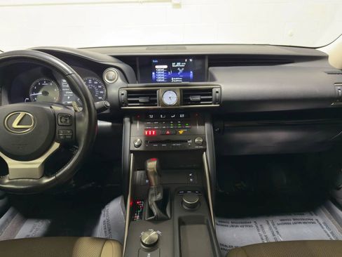 Used 2020 Lexus IS 300 AWD w/ Premium Package image 21