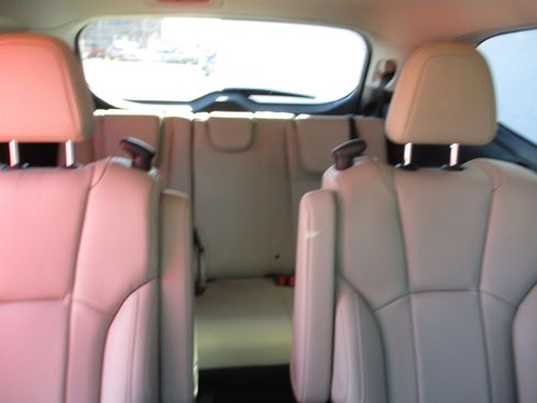 Used 2020 Subaru Ascent Limited w/ Technology Package AWD/4WD image 27