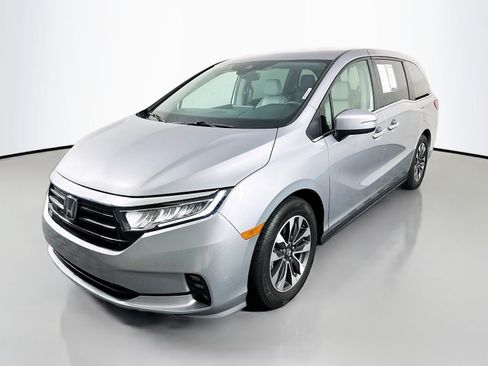 Used 2023 Honda Odyssey EX-L image 3