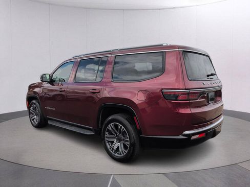Used 2024 Jeep Wagoneer Series II AWD/4WD image 5