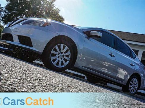 Used 2019 Nissan Sentra S image 4