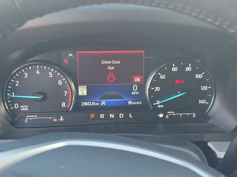 Used 2024 Ford Explorer XLT w/ Equipment Group 202A image 5