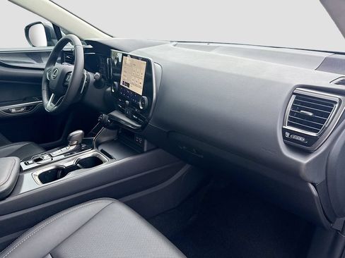 Used 2024 Lexus NX 250 FWD w/ Towing Package (2000 Lbs) image 29