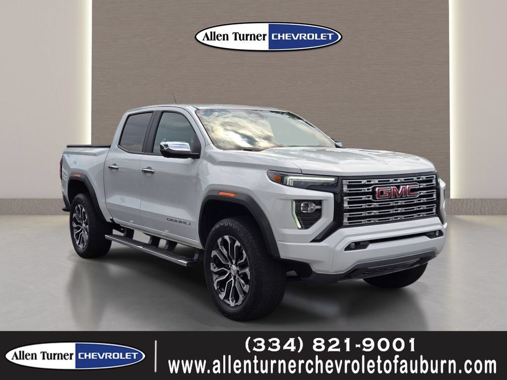Used 2024 GMC Canyon Denali AWD/4WD image 1