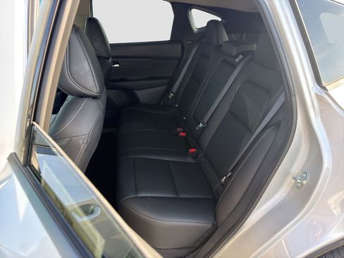 Used 2025 Nissan Murano SV FWD image 25