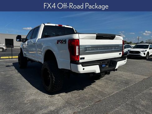 Used 2022 Ford F250 Platinum w/ FX4 Off-Road Package image 3