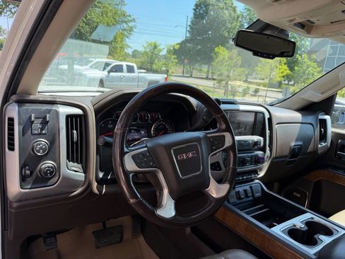 Used 2015 GMC Sierra 1500 SLT w/ SLT Crew Cab Value Package AWD/4WD image 8