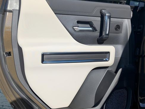 New 2026 GMC Hummer EV 4x4 Crew Cab image 13