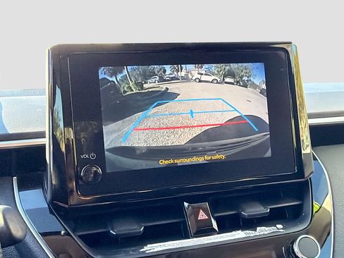 Used 2024 Toyota Corolla LE image 25