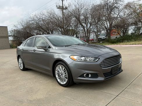 Used 2014 Ford Fusion SE w/ Equipment Group 202A image 7