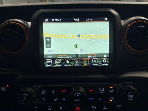 Used 2020 Jeep Gladiator Mojave AWD/4WD image 9