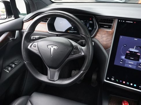 Used 2019 Tesla Model X Long Range AWD/4WD image 25