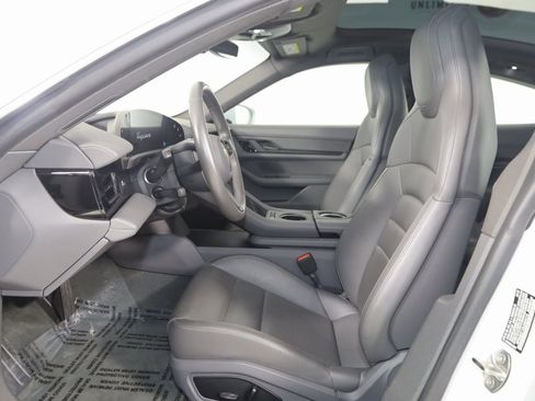 Used 2020 Porsche Taycan 4S image 12