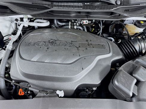 New 2026 Honda Odyssey Touring image 12