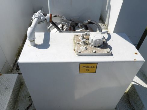 Used 2007 Ford F550 2WD Regular Cab Super Duty image 29