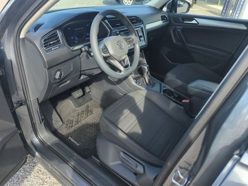 Certified 2022 Volkswagen Tiguan S FWD image 11