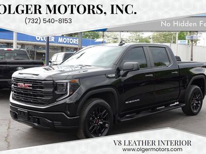 Used 2023 GMC Sierra 1500 Pro w/ Graphite Edition
