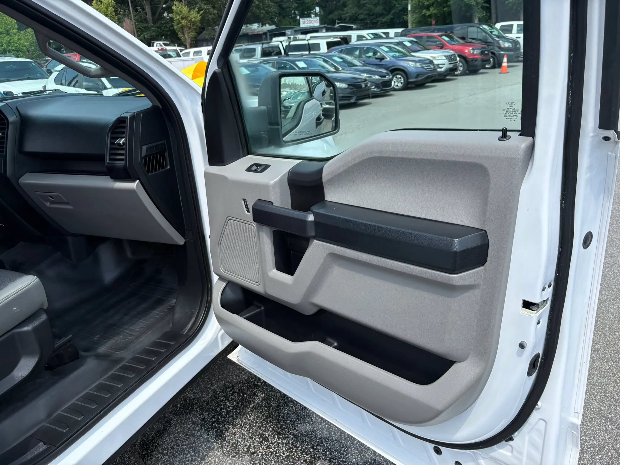 Used 2017 Ford F150 XL w/ XL Power Equipment Group AWD/4WD image 15