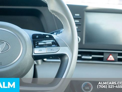 Used 2025 Hyundai Elantra Sport image 30