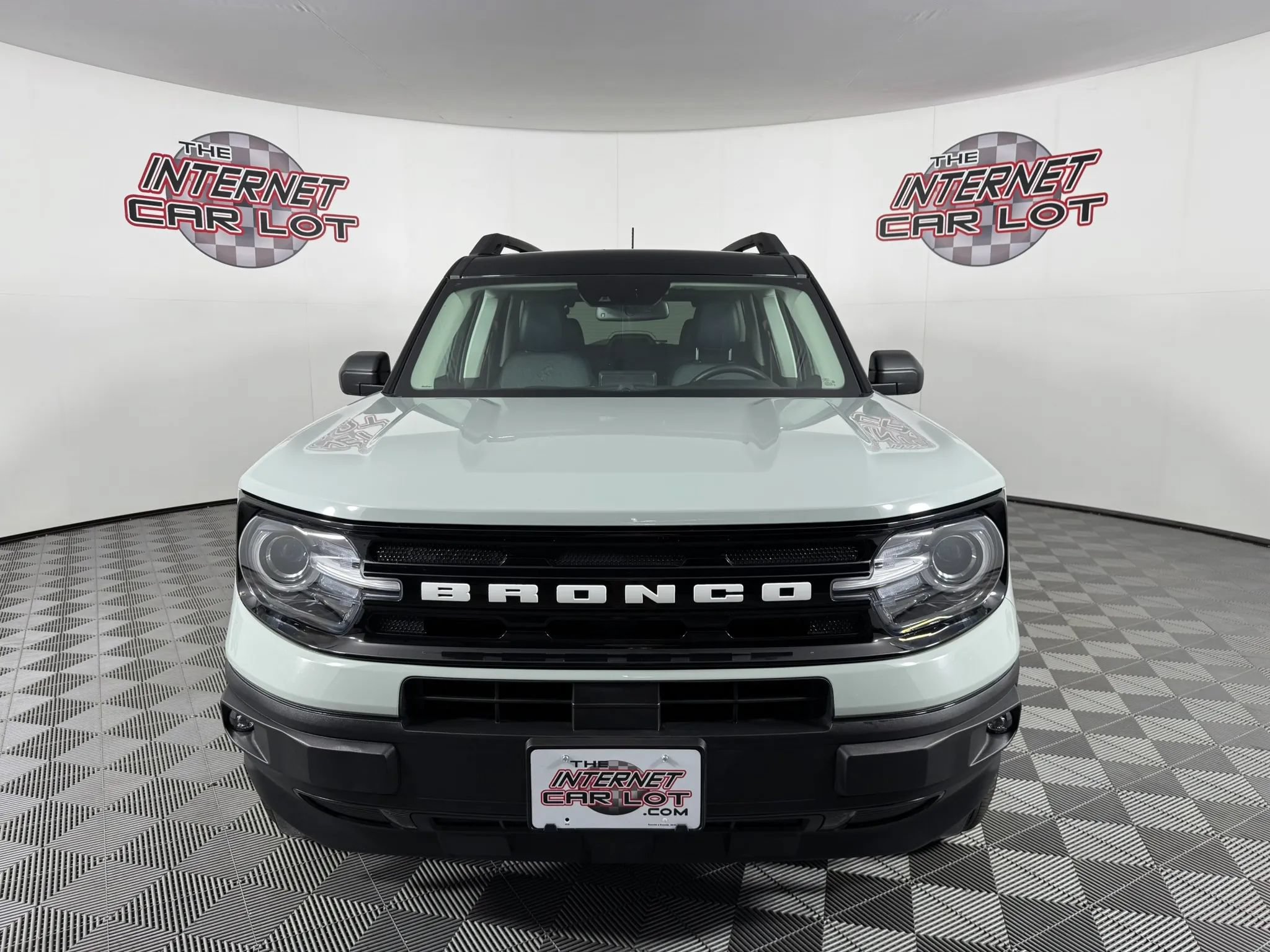 Used 2024 Ford Bronco Sport Outer Banks w/ Tech Package AWD/4WD image 2
