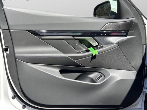 New 2026 BMW 540i xDrive w/ Executive Package image 22