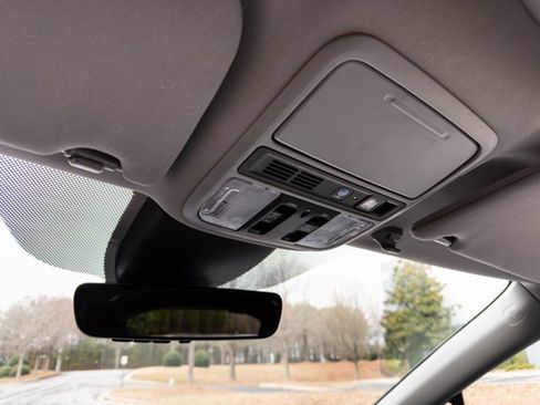 Used 2023 Honda Odyssey Elite image 46