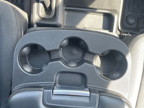 Used 2024 RAM 2500 Tradesman w/ Chrome Appearance Group image 19