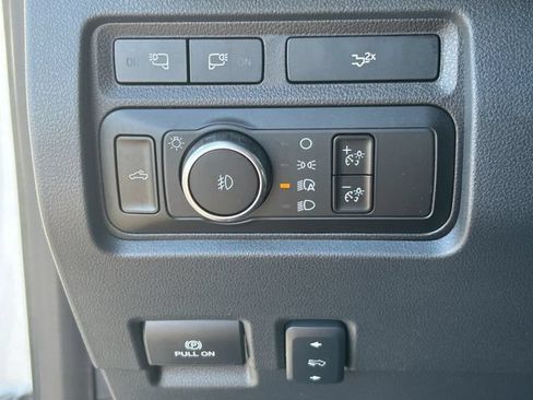 Used 2024 Ford F250 Lariat w/ Lariat Ultimate Package AWD/4WD image 24
