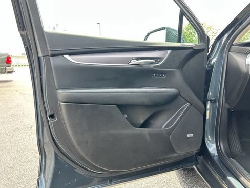 Used 2019 Cadillac XT5 Premium Luxury AWD/4WD image 19