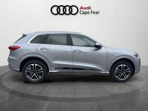 New 2025 Audi Q5 2.0T Premium image 6