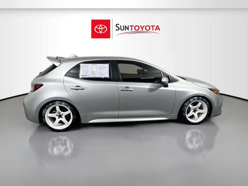 Used 2022 Toyota Corolla SE FWD image 2