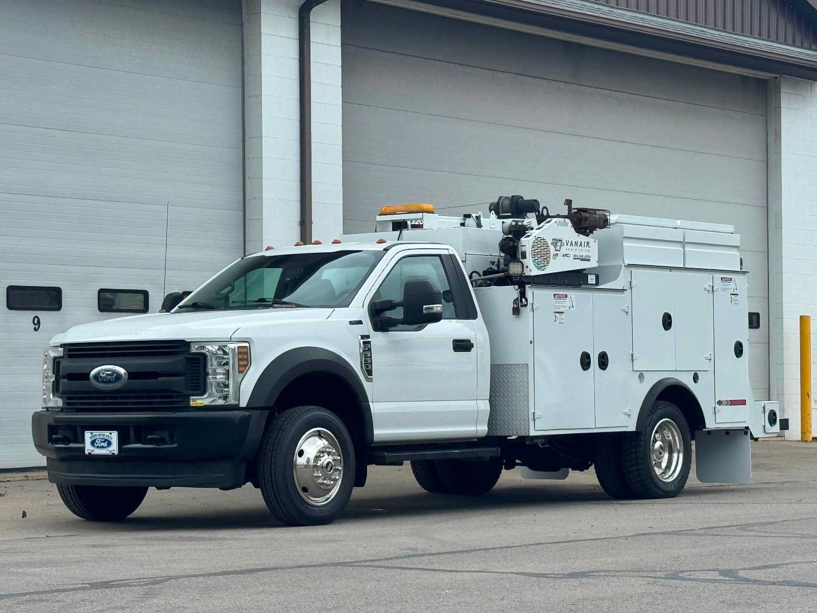 Used 2018 Ford F550 4x4 Regular Cab Super Duty image 1