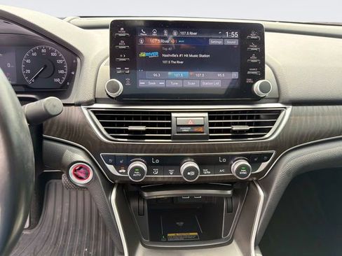 Used 2021 Honda Accord Touring image 30