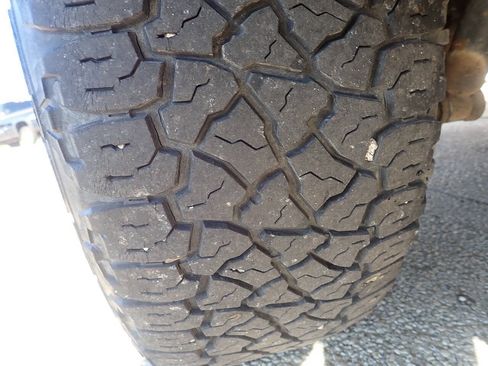 Used 2011 Suzuki Equator Sport AWD/4WD image 29