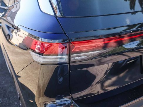 New 2025 Volkswagen Tiguan S image 9