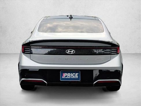 Used 2025 Hyundai Sonata SEL FWD image 6