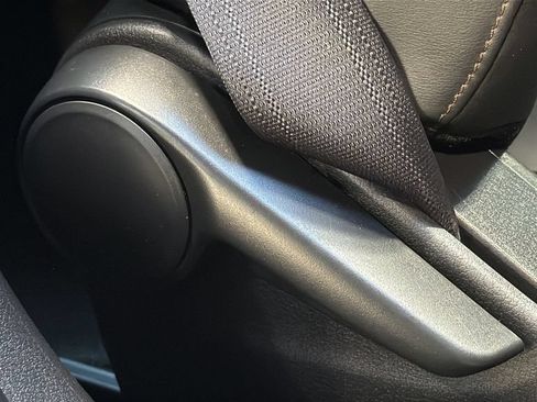 Used 2025 MAZDA MAZDA3 s Sport FWD image 14