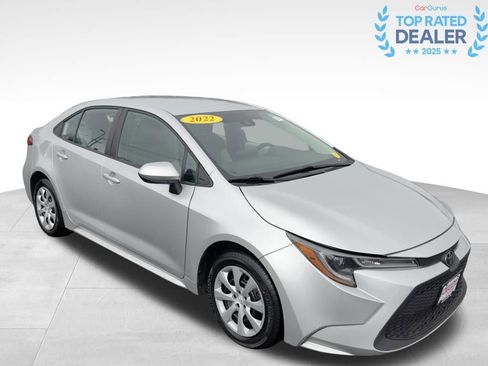 Certified 2022 Toyota Corolla LE image 1