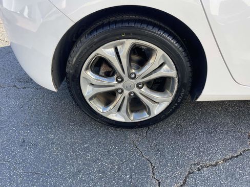 Used 2013 Hyundai Elantra GT w/ Touch & Go Pkg image 9
